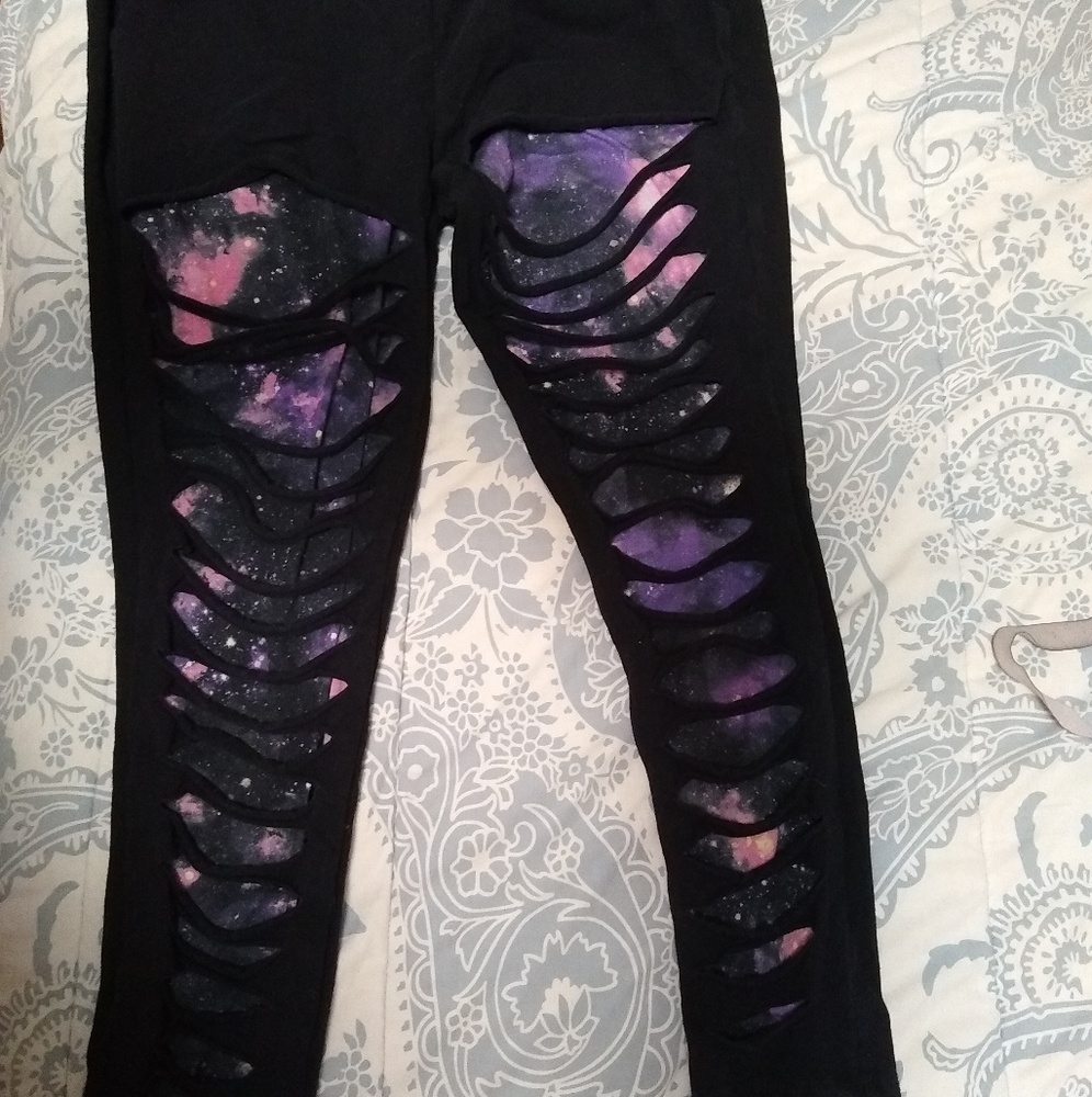 Shredded galaxy leggings